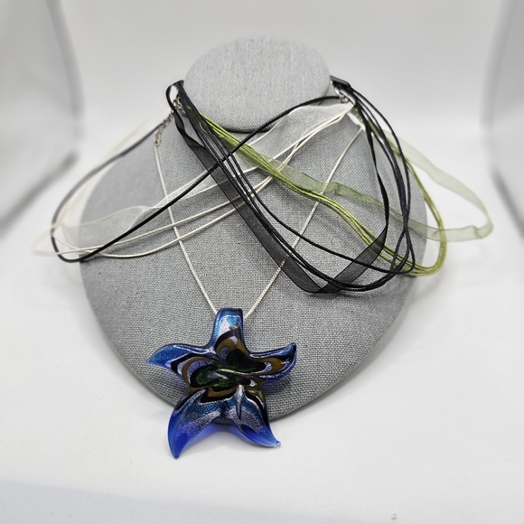 Blue,Gold,Green,Silver Starfish Pendant Necklace With 19" Silvertone Chain - Picture 4 of 4